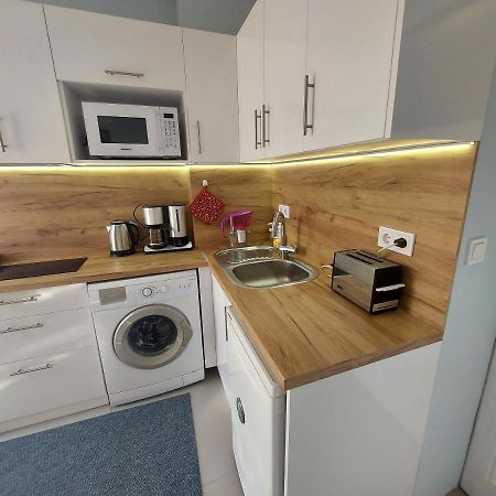 Cozy Spot By The Lions' Bridge Apartment София Екстериор снимка