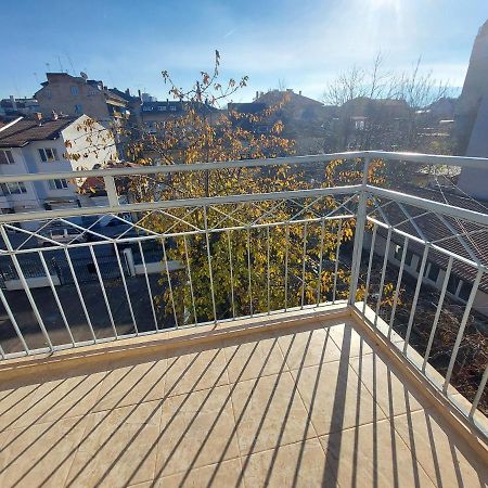Cozy Spot By The Lions' Bridge Apartment София Екстериор снимка
