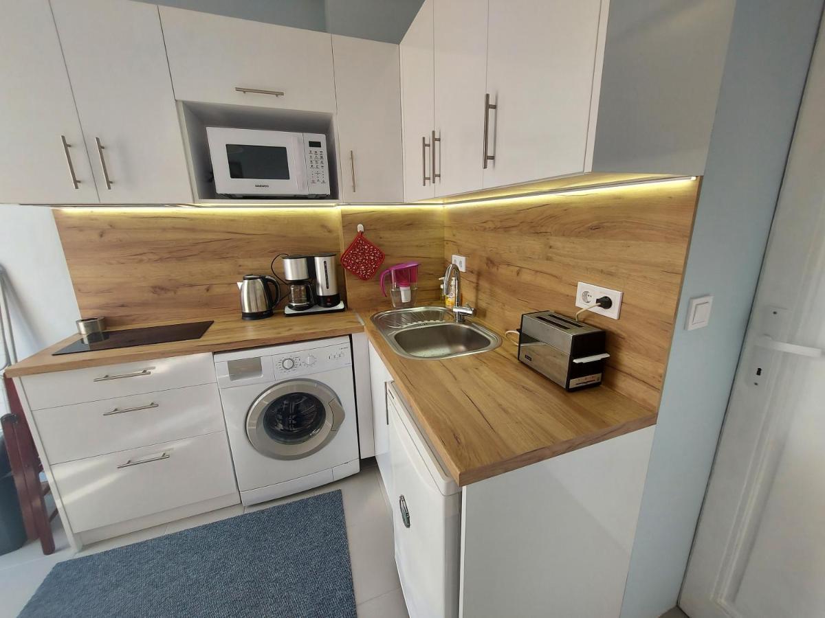 Cozy Spot By The Lions' Bridge Apartment София Екстериор снимка