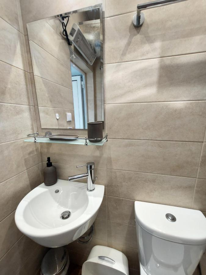 Cozy Spot By The Lions' Bridge Apartment София Екстериор снимка