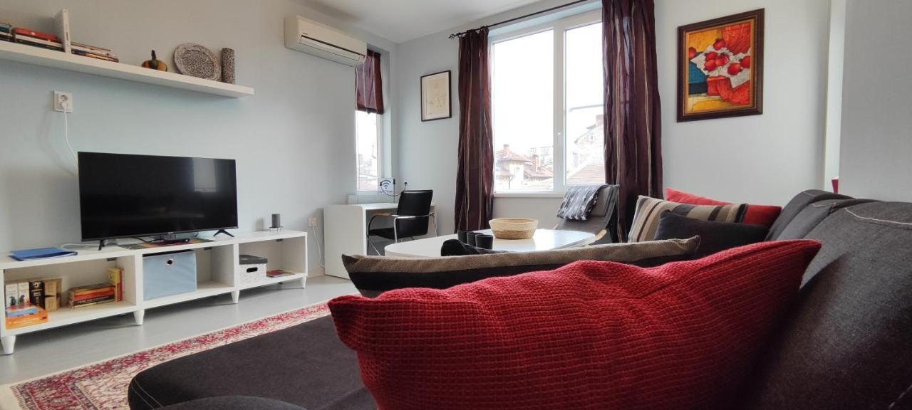 Cozy Spot By The Lions' Bridge Apartment София Екстериор снимка