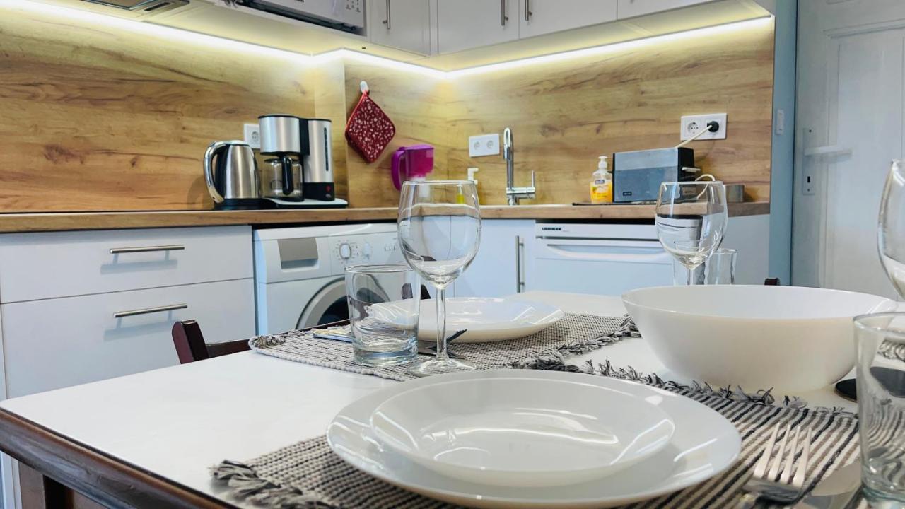 Cozy Spot By The Lions' Bridge Apartment София Екстериор снимка