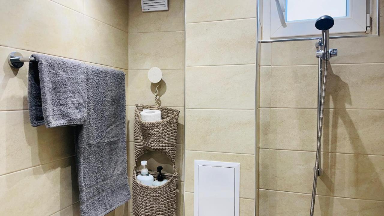 Cozy Spot By The Lions' Bridge Apartment София Екстериор снимка