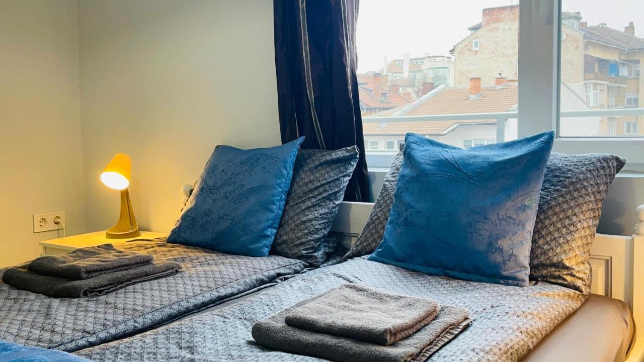 Cozy Spot By The Lions' Bridge Apartment София Екстериор снимка